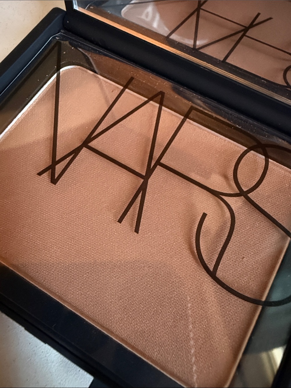 NARS Bronzing Powder - Picture 6 of 6